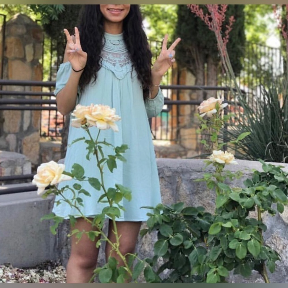 Mint Green Lace Dress; AUW; Size Small - Picture 3 of 6